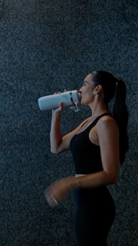 Instagram post by @clairekittle for Gatorade. Caption reads: #GatoradePartner @gatorade Zero Mashups Powder....