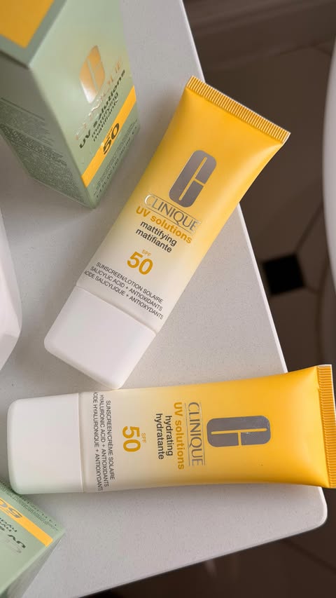 Instagram post by @looks_bylilli for Clinique. Caption reads: [...] an all-year essential ☀️✨ Testing out....
