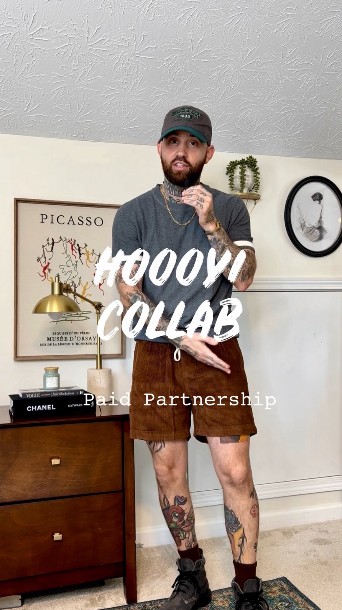 Instagram post by @aparrilla3000 for Hoooyi. Caption reads: Head-to-toe @hoooyi_global but let’s be real… the....