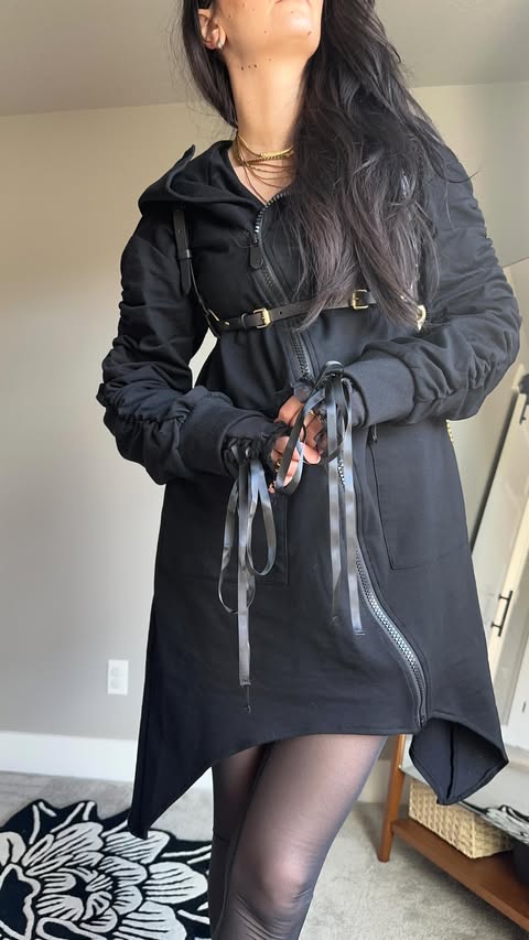 Instagram post by @that.alt.mom for Foxblood. Caption reads: Let’s style my new @foxbloodshop hoodie as a dress....