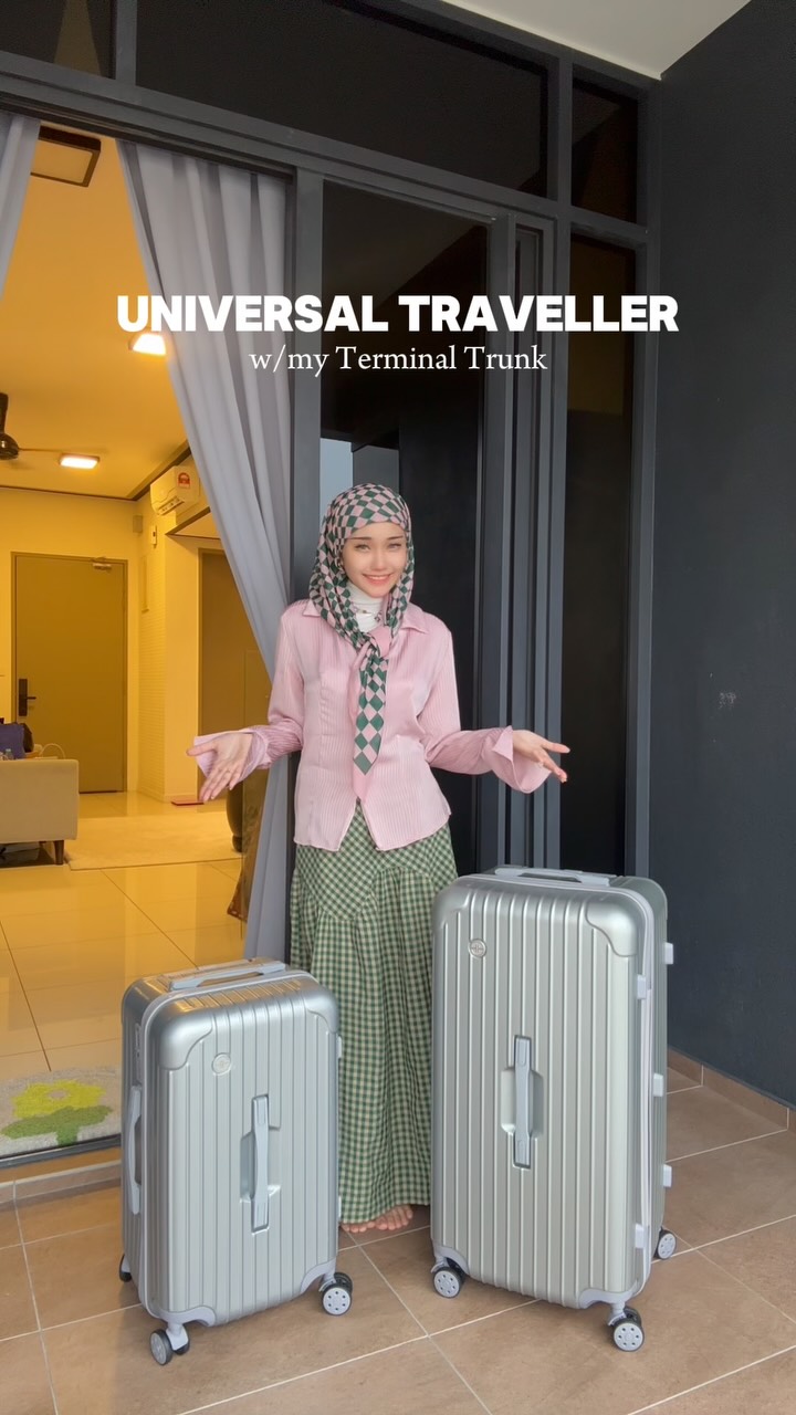 Instagram post by @alleyntsha for Universal Traveller. Caption reads: The 11.11 Biggest Shopping Festival is here! and....