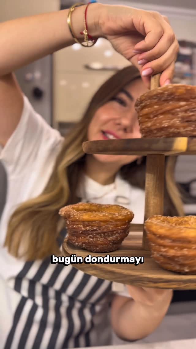 Instagram post by @a.joyful.break for Evidea. Caption reads: Evidea’nın kullanışlı ve şık ürünleriyle....