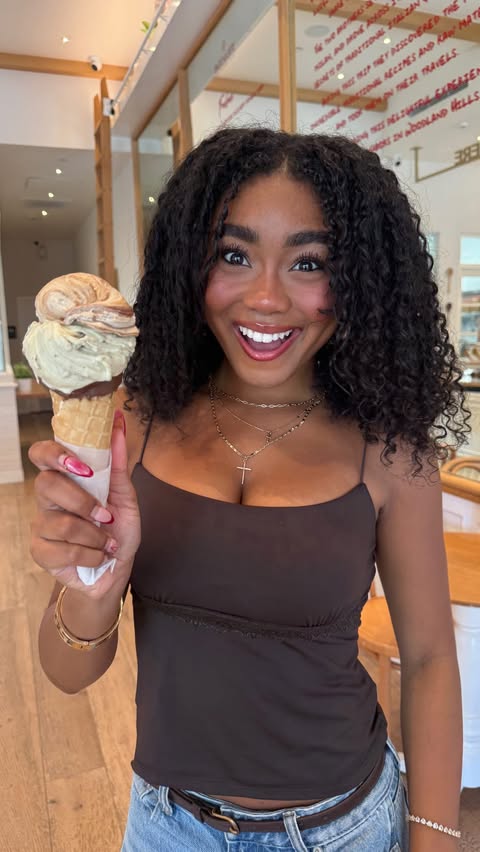 Instagram post by @sydneytaleah for Bacio di Latte. Caption reads: I just can’t get enough of @baciodilatte.us 🍦🤍....