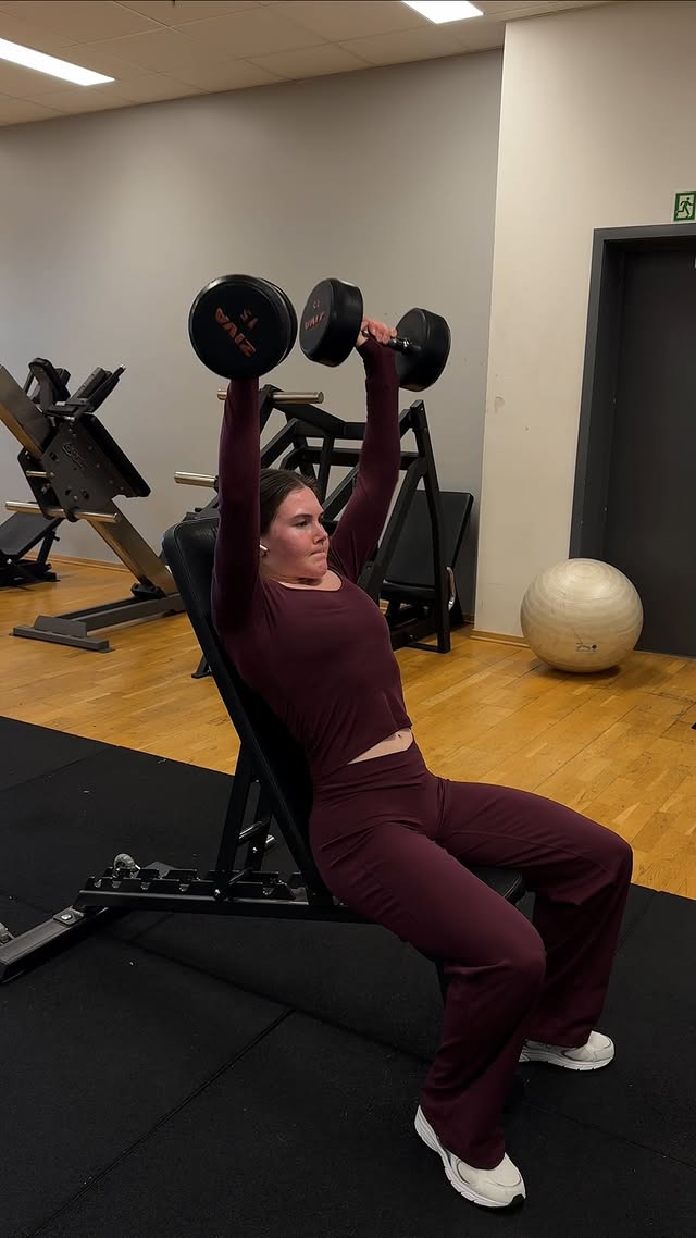 Instagram post by @gina.halvorsen for Flexwear.no. Caption reads: Soon @flexwear.no 🥹🍒🛍️ reklame «GINA15» er som....
