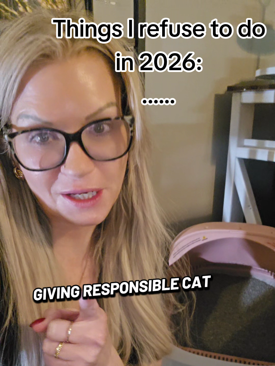 TikTok post by @airwrecka23 for PetPivot. Caption reads: [...] #cat #catlover #selfclean #clean #pets....