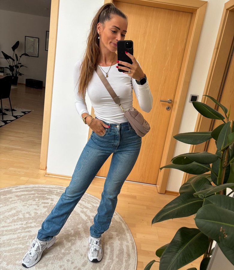 Instagram post by @svenja.merker for Luamaya. Caption reads: [...] Tasche @heymarlyofficial Schmuck....