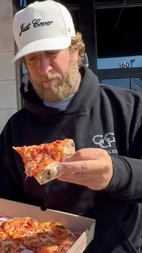 Instagram post by @stoolpresidente for DraftKings. Caption reads: [...] Pizzeria (Lexington, KY) presented by....
