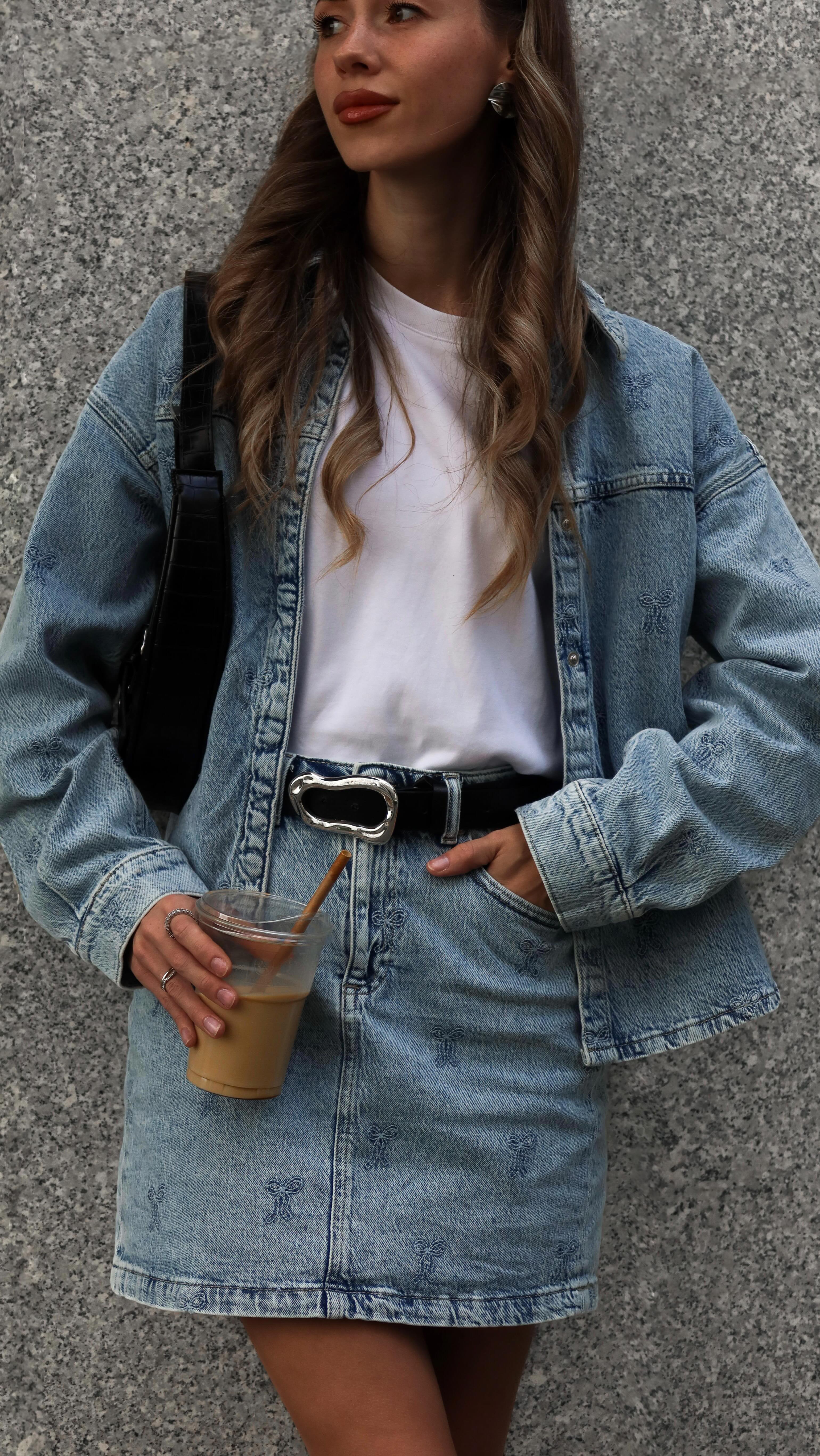 Instagram post by @paulinaflorek_ for MODIVO. Caption reads: • total denim look • 🩵 @modivo x @veromoda....