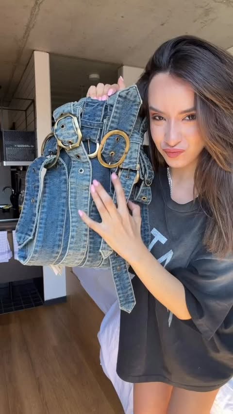 Instagram post by an influencer for Ipekyol. Caption reads: [...] by @zara • navy blue bag by @ipekyoltr....