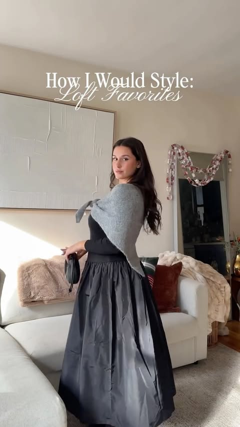 Instagram post by @hopeannwilliams for LOFT. Caption reads: styling my @loft favorites!!🤭 #LOFTPartner

#ootd....