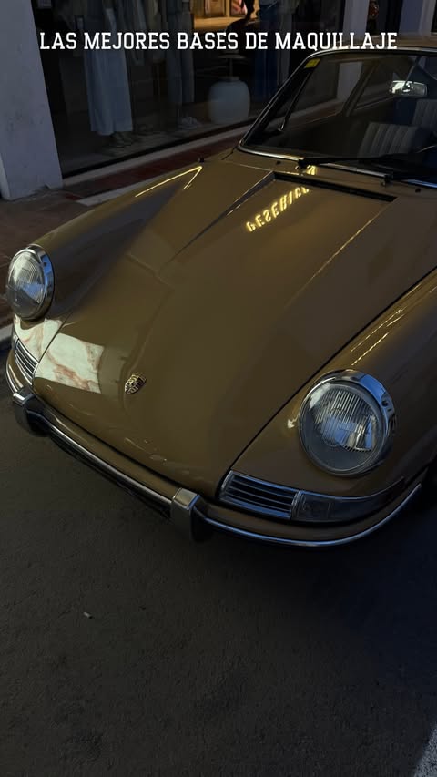 Instagram post by @rocioaggv for SHISEIDO. Caption reads: No os compréis ninguna base de maquillaje sin....