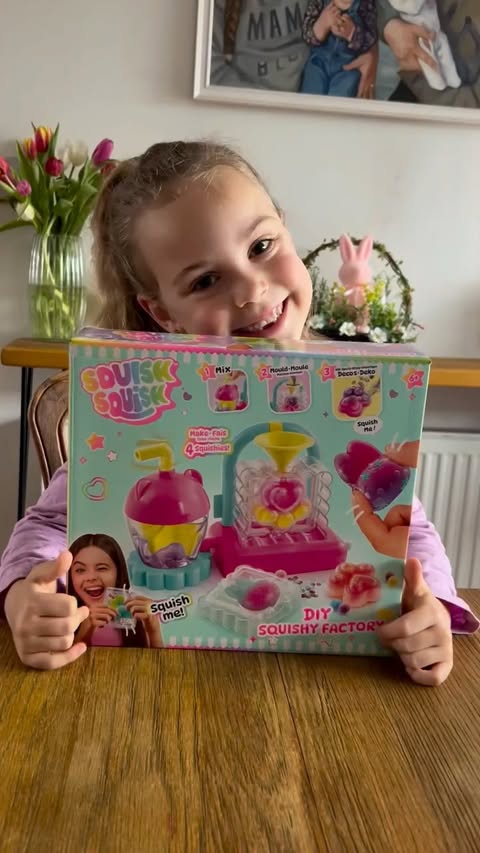 Instagram post by @mama_and_my_minis_ for Canal Toys. Caption reads: [...] 🥹 Flo absolutely loved this....