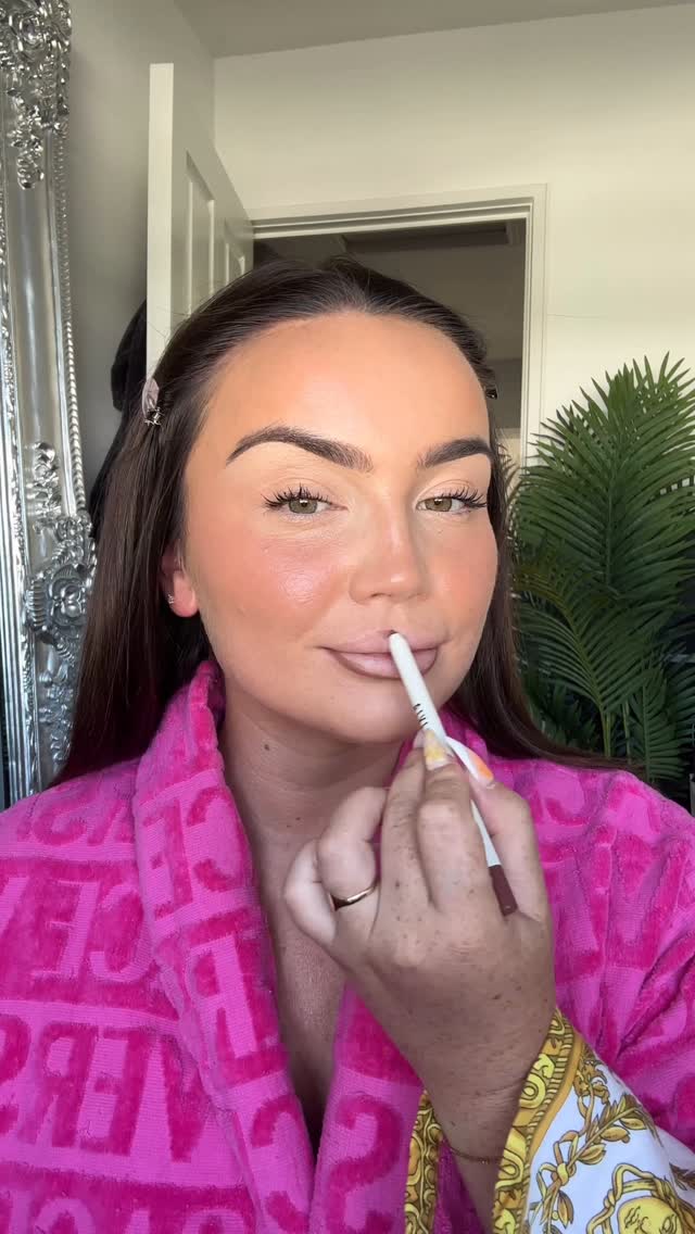 Instagram post by @ellieekellyy for Bperfect Cosmetics. Caption reads: @annaliviahynds wedding collection👰🤍👏🏽..
7....