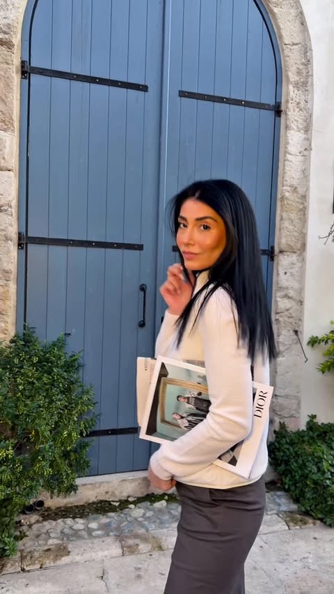 Instagram post by @nasia.si for Falconeri. Caption reads: @falconeriofficial #ad.