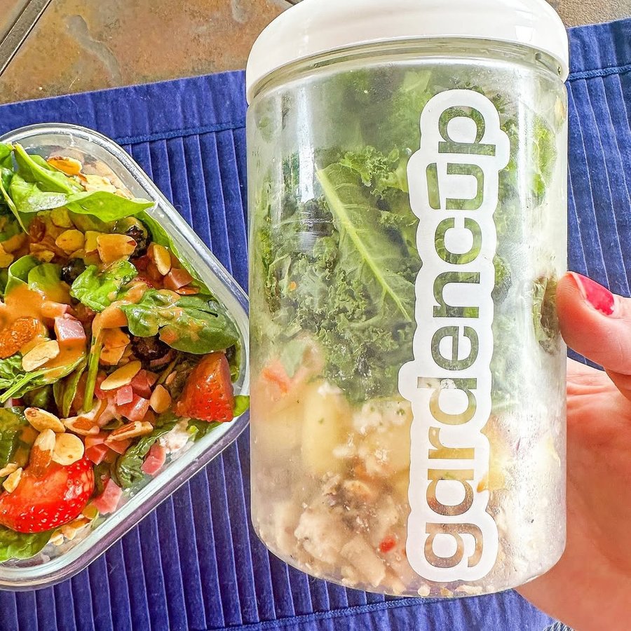 Instagram post by @the.mom.journal for Gardencup. Caption reads: [...] you to a little meal hack I’ve found…....