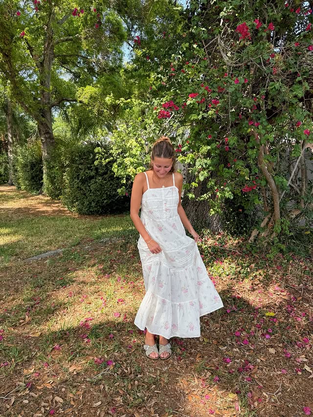 Instagram post by @hanna_noellee for Birkenstock. Caption reads: [...] i love spring (& my new birks) 🌷#ad....