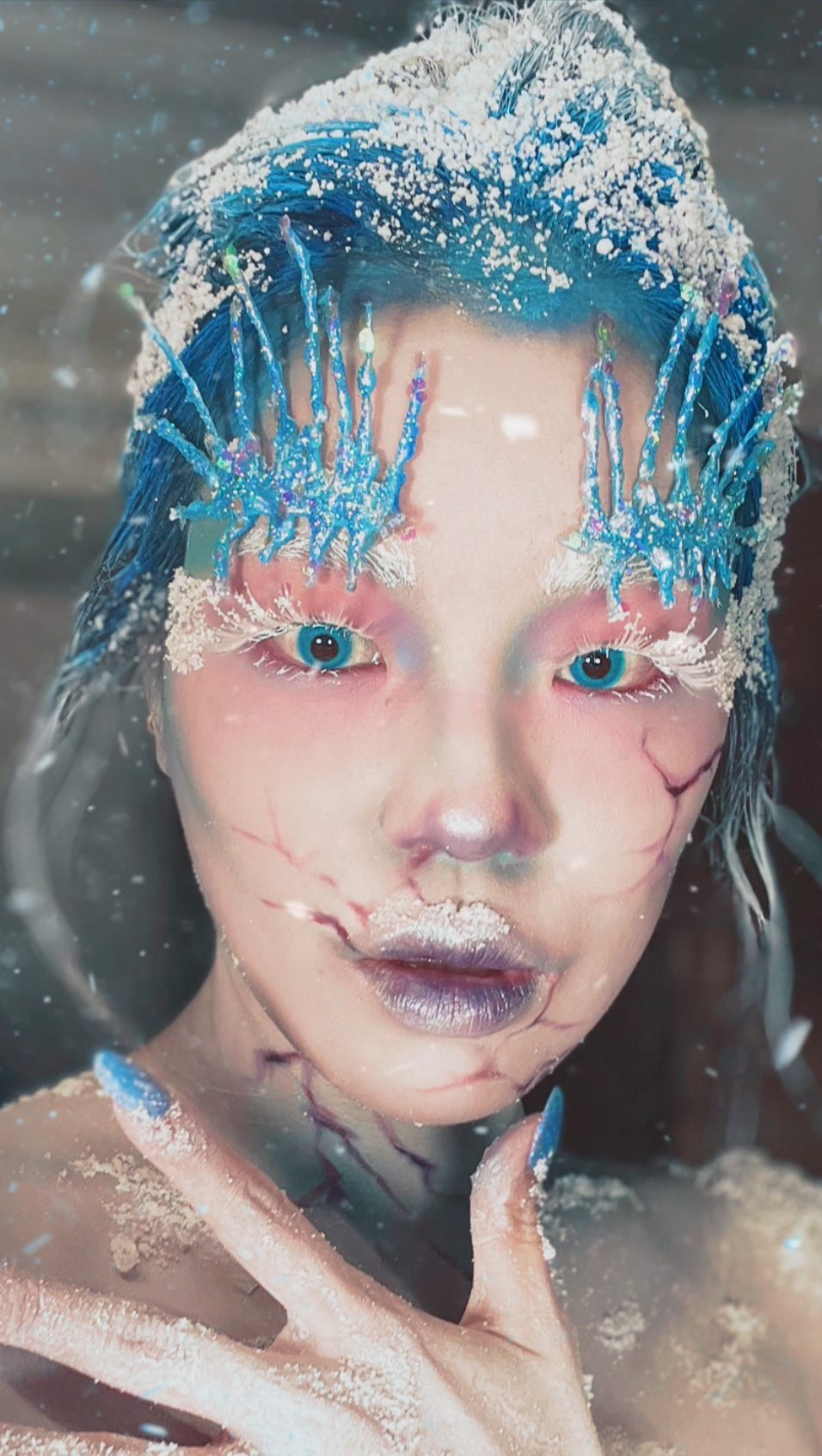 Instagram post by @nasup for Kiehl's Japan. Caption reads: お仕事で沢山の人の肌にも触れて、自分の肌にもメイクパフォーマンスをするからベースの保湿ケアを1番大切....