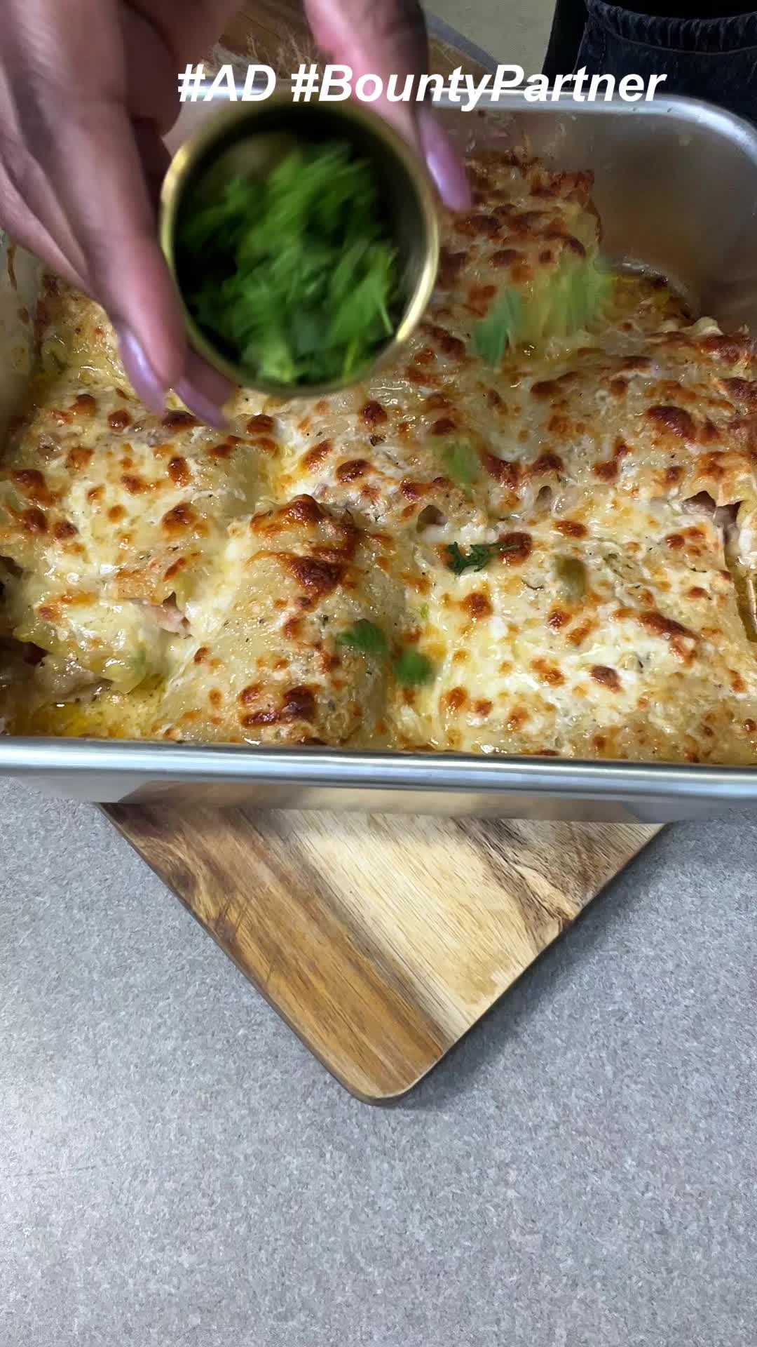 TikTok post by @its_sogood for Bounty. Caption reads: #AD #BountyPartner Allow @Bounty Paper Towels to....