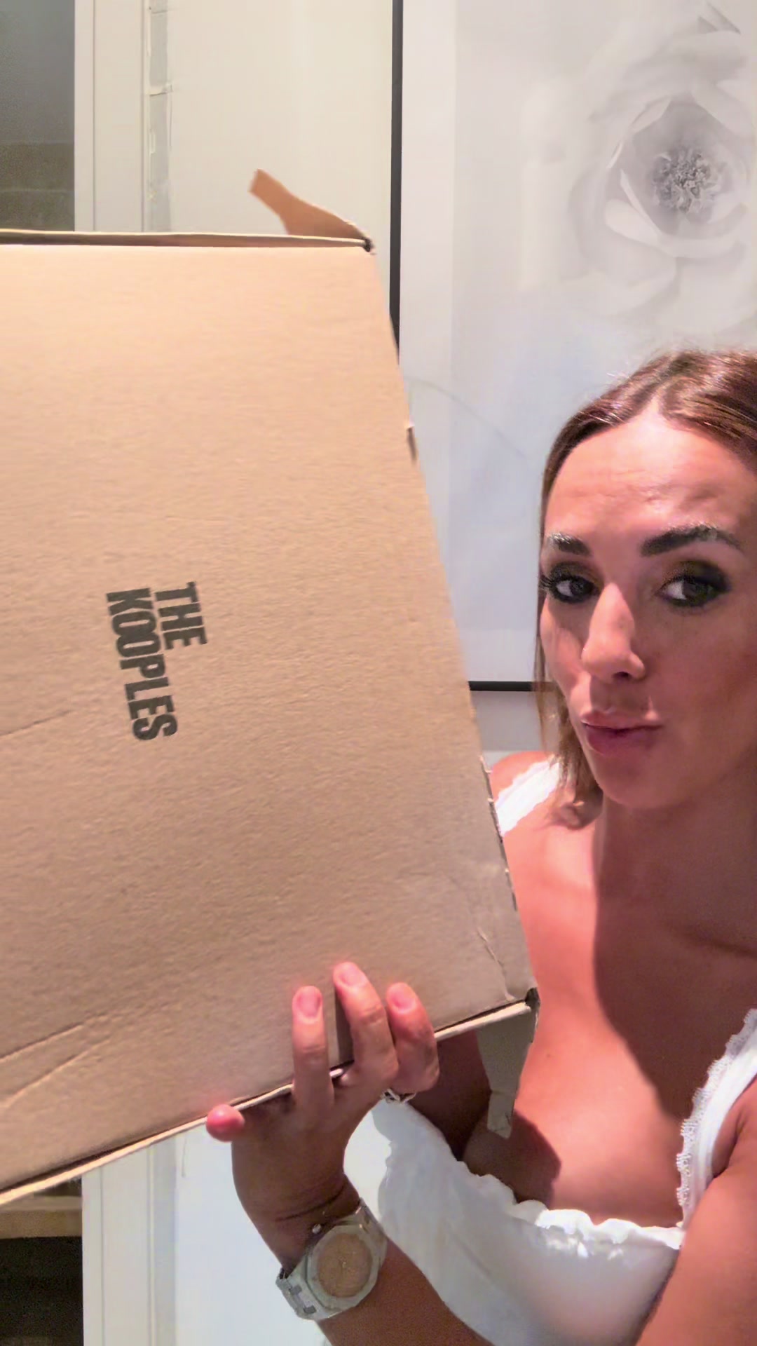 TikTok post by @hilonagos__off for The Kooples. Caption reads: Petit haul @The Kooples  Produit offert .