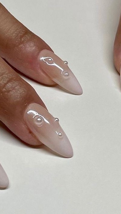 Instagram post by @giorgia18.06 for Chillhouse. Caption reads: ☁️🥛🤍
Press on Nails @chillhouse 
Use code....