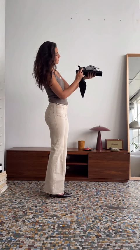 Instagram post by @ambre.lp for Sklum España. Caption reads: boss level of reorganizing my home every two weeks....