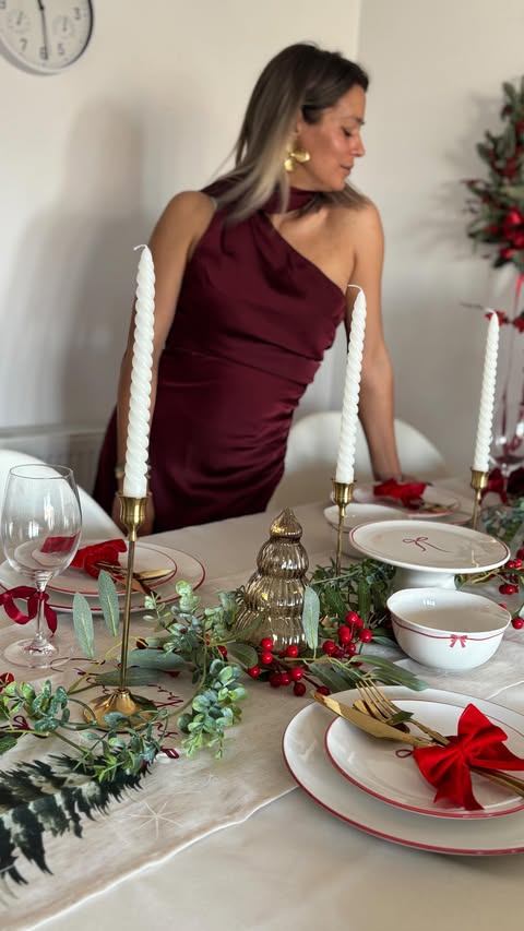 Instagram post by @just_elizabeta for Sinsay. Caption reads: Pred nama je najljepse doba godine
Koje ja osobno....