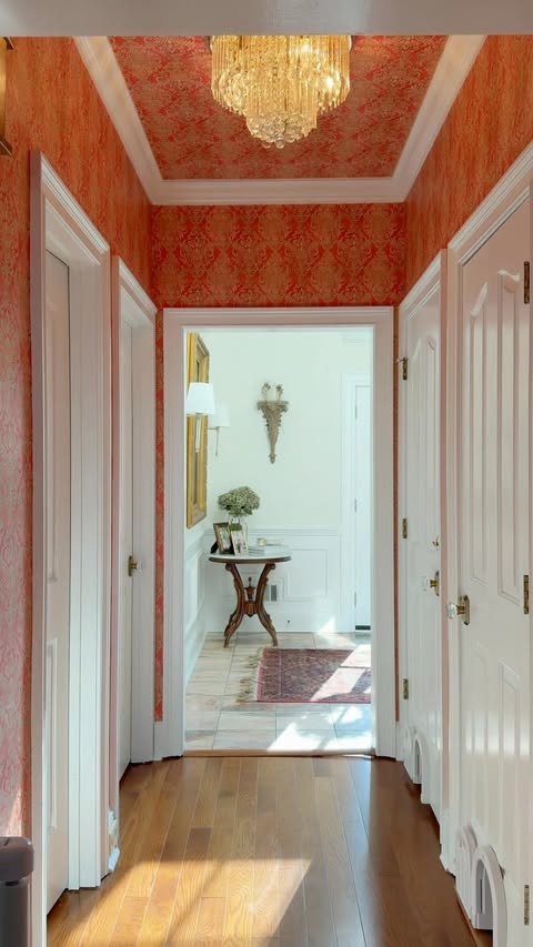 Instagram post by @houseof_worth_ for Photowall. Caption reads: [...] We used Vintage Medallion Texture from....