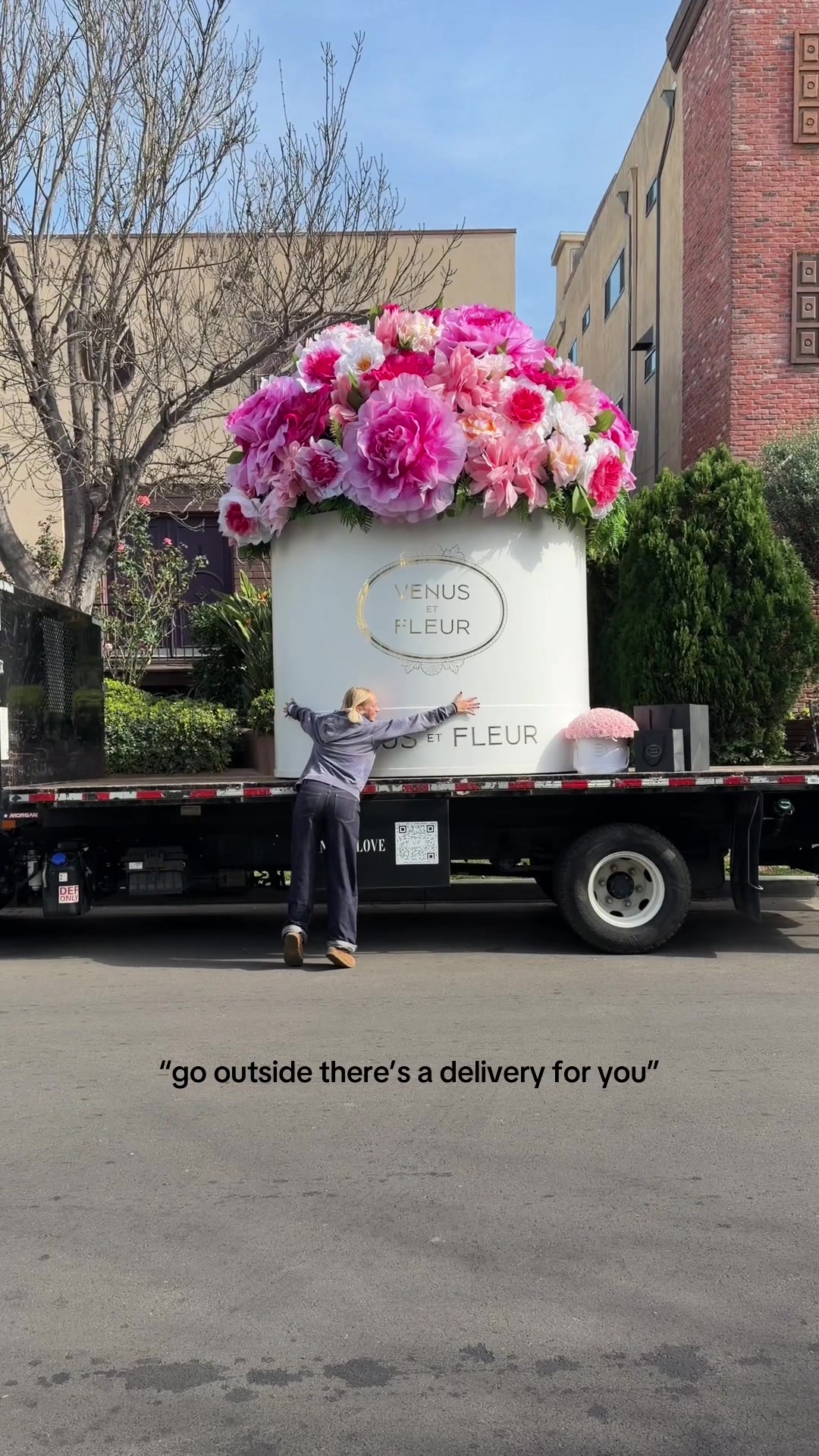 TikTok post by @jordynjones for Venus et Fleur. Caption reads: [...] #flowers #delivery #valentiesday....