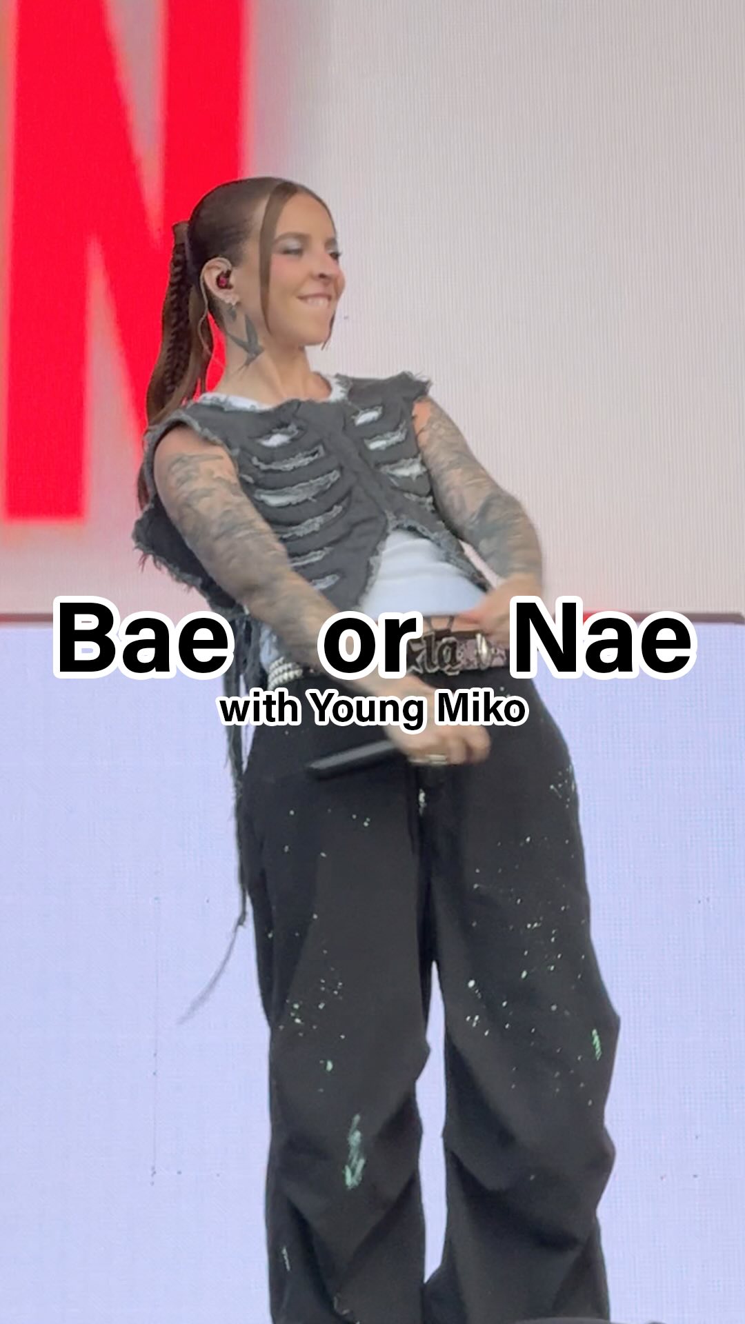 Instagram post by @hypebeastlatam for Hypebae. Caption reads: We caught up with @itsyoungmiko at @GovBall this....