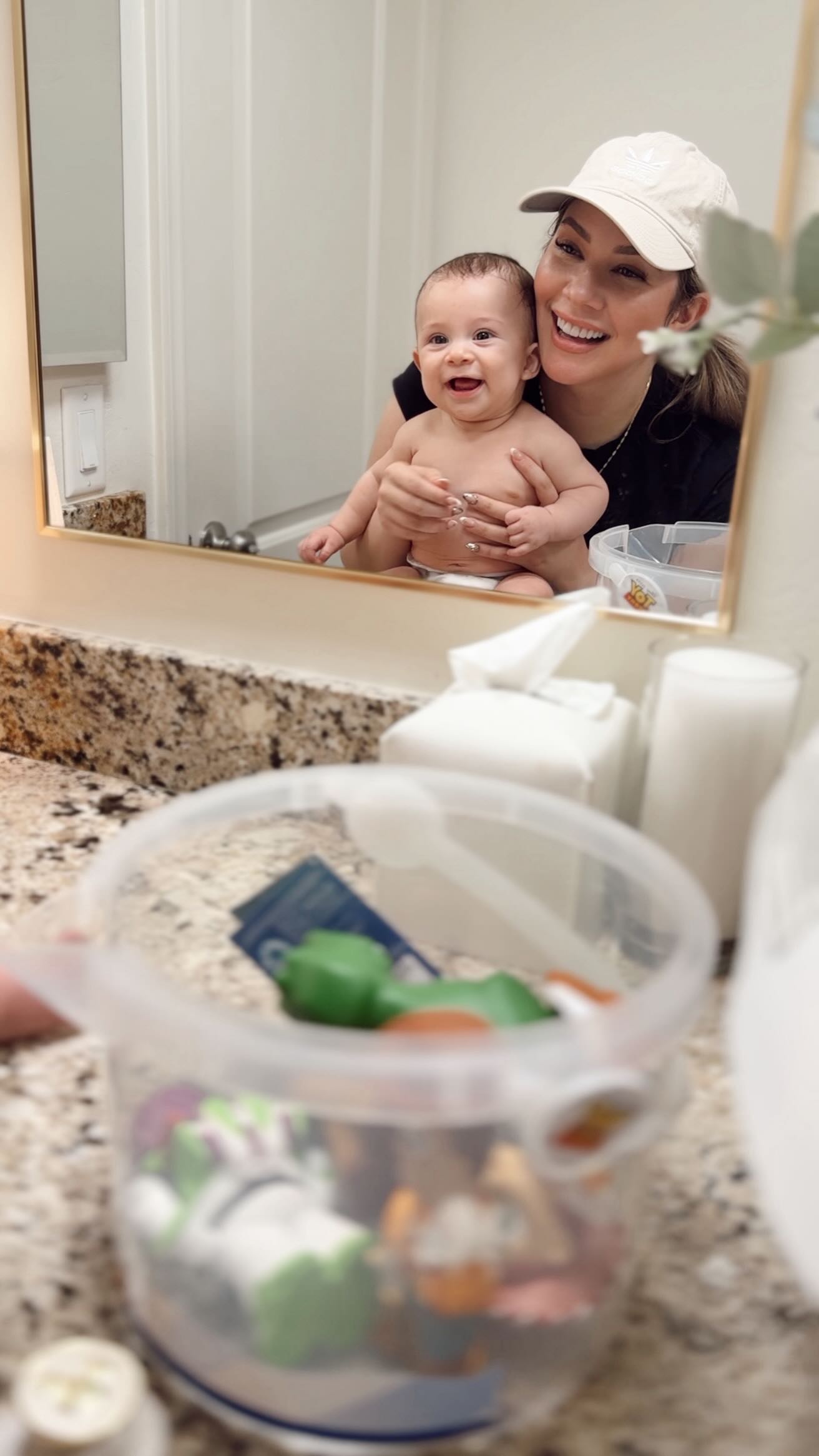 Instagram post by @nayeli.tirado for Roe Wellness. Caption reads: [...] smell are made even sweeter with....