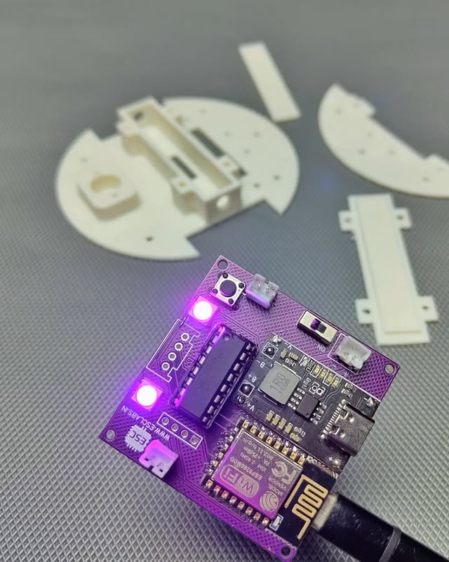 Instagram post by @edison_science_corner for JLCPCB. Caption reads: [...] #electronicsprojects #pcbdesign #pcb #jlcpcb....