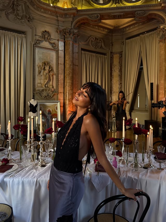 Instagram post by @rachele.santoro for Victoria’s Secret Panama. Caption reads: At last.. dinner is served🍽️ invitedby....