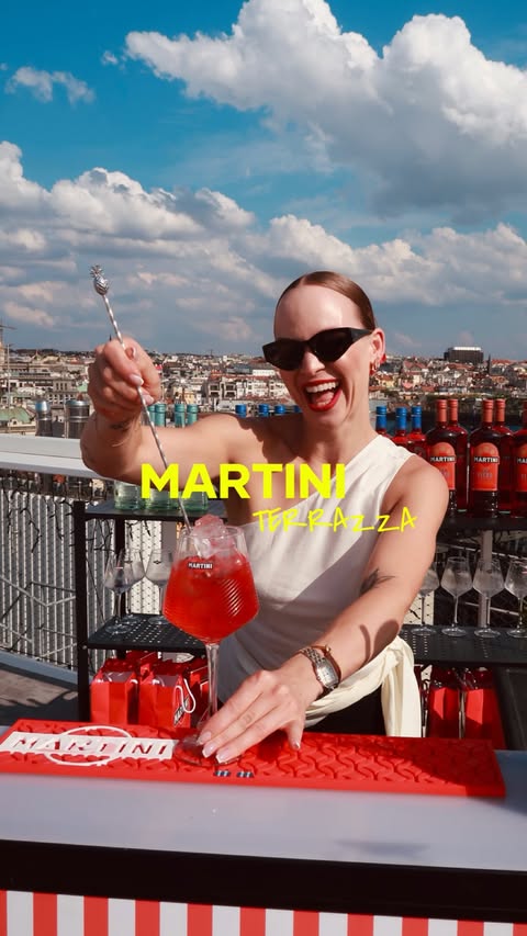Instagram post by @eliskamatejkova for MARTINI. Caption reads: [...] the real Italian summer at special Martini....