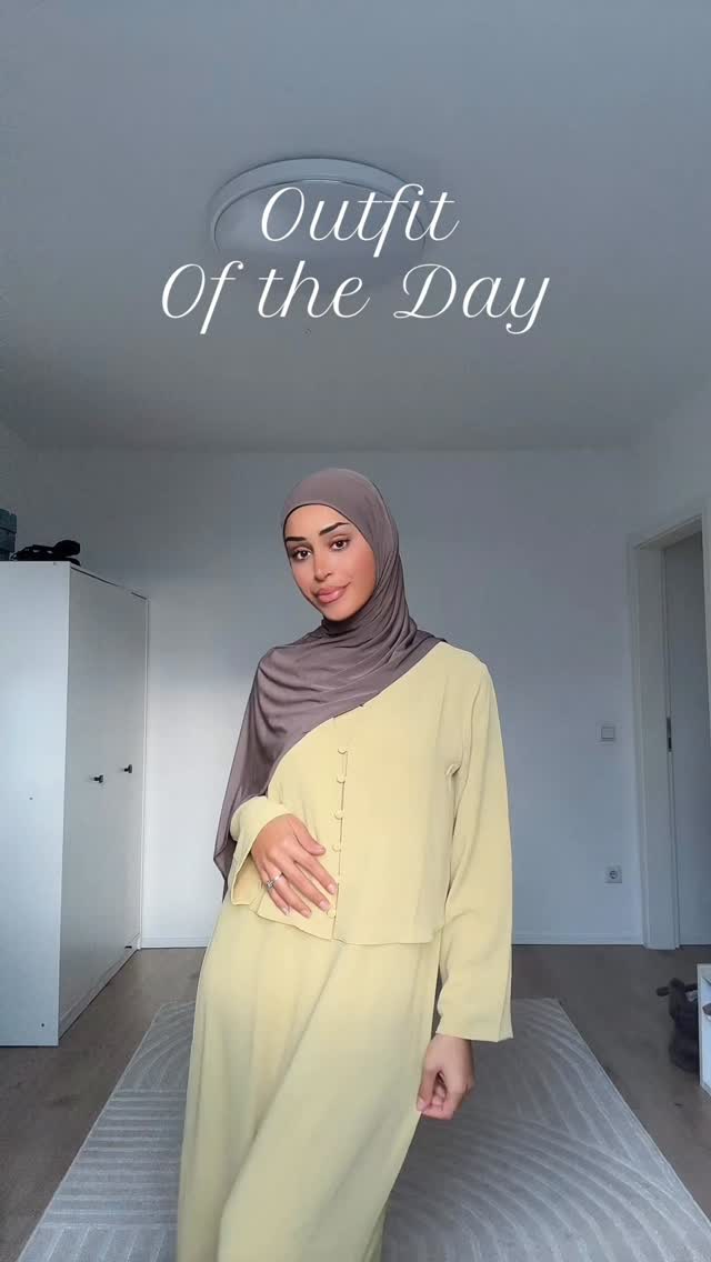 Instagram post by @olazeyn_ for Modanisa. Caption reads: Outfit of the Day 🤍

Outfit @modanisacom....