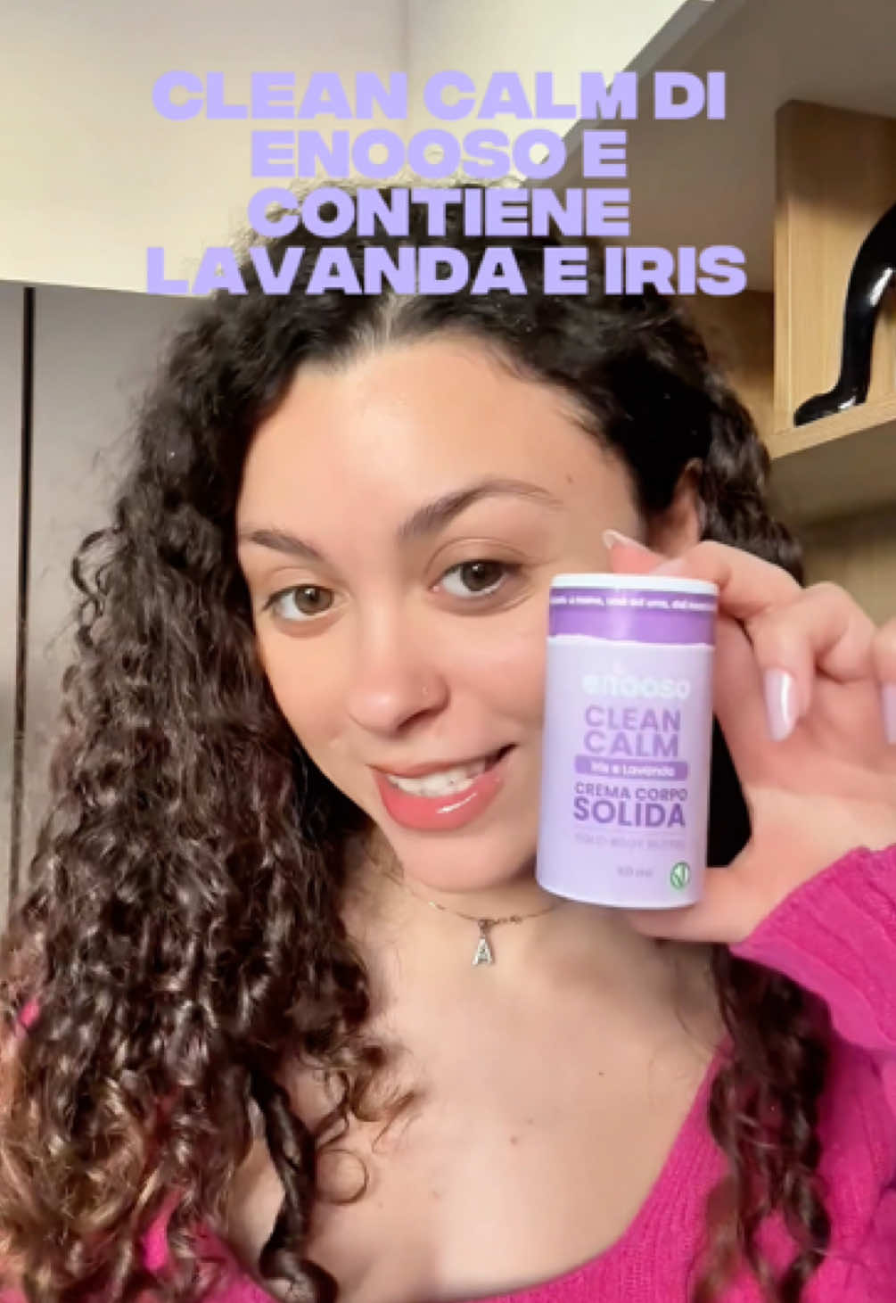 TikTok post by @asiamurgiaa for Enooso. Caption reads: Lavanda e Iris🪻⭐️@Team Enooso🌿Cosmetici solidi....