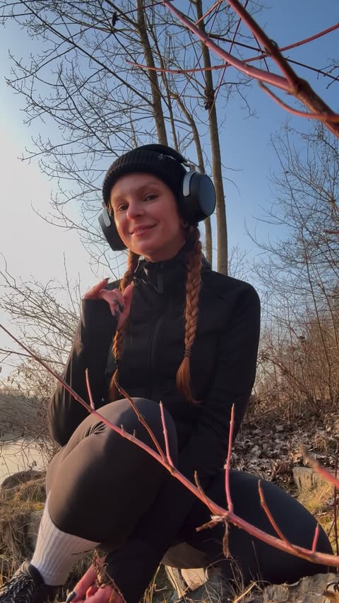 Instagram post by @thefoxandthesquirrel for Sennheiser. Caption reads: My new favourite running buddy: Sennheiser HDB....