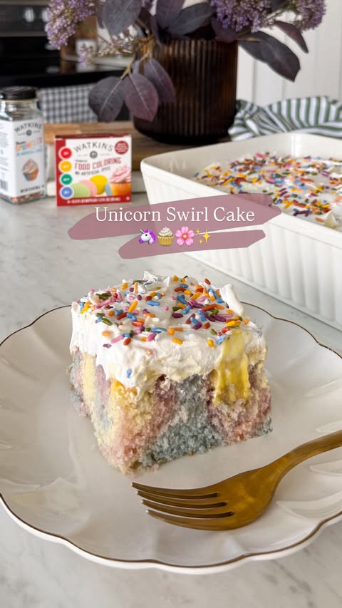 Instagram post by @thosegarciagirls for Watkins. Caption reads: [...] in a swirl cake?! Here’s how!👇🏼✨....