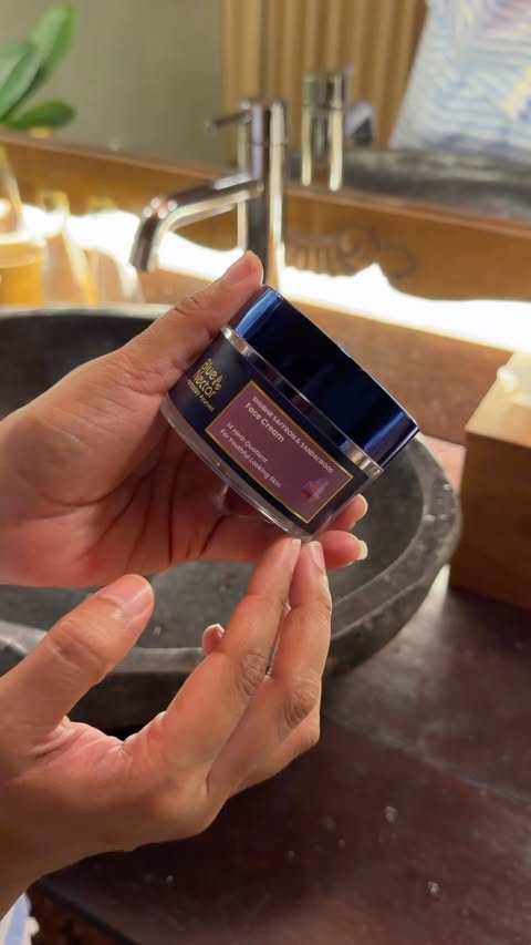Instagram post by @shree_yoga_niketan for Blue Nectar. Caption reads: Skin care with @bluenectar_ayurved ✨🌱🌸 #skincare....