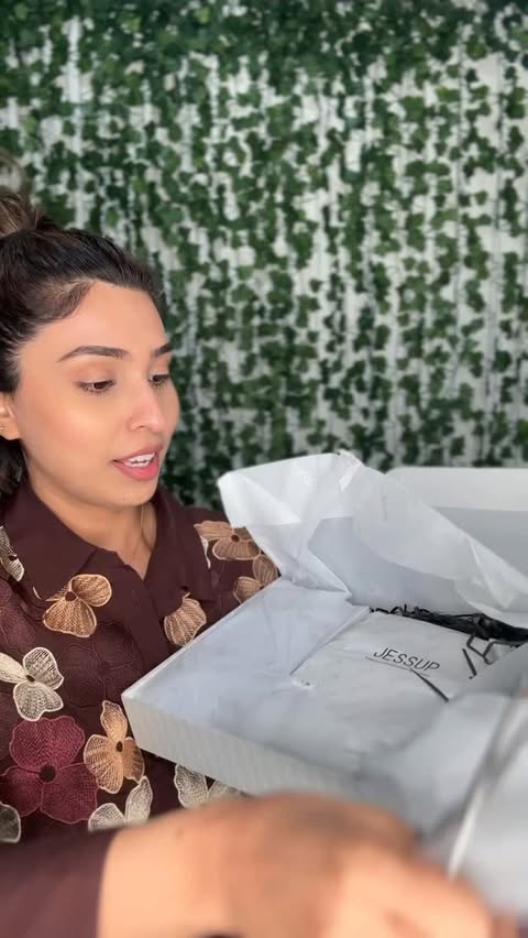 Instagram post by @harmanbeautyy for JESSUP. Caption reads: @jessupbeauty 🩷 . .#harman_jd #makeupbrushes....
