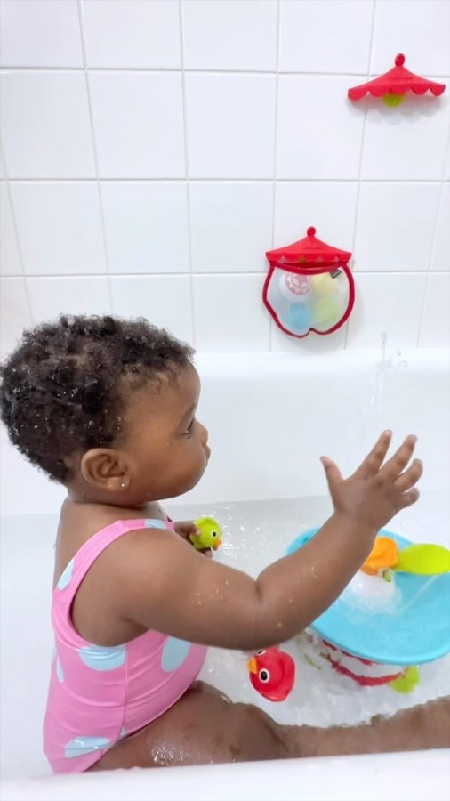 Instagram post by @dymund for Yookidoo. Caption reads: [...] Fun back into bath time! upto 30% Off....