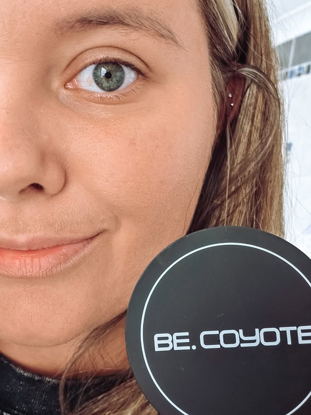Instagram post by @simply.saldaneris for Be Coyote. Caption reads: Be Coyote is that loose mineral, powdered make-up....