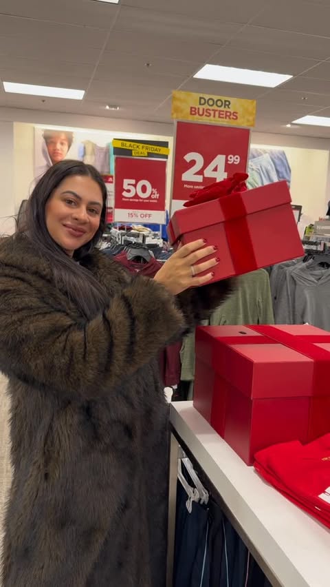 Instagram post by @em.loren_ for Kohl's. Caption reads: Black Friday done right: festive drinks,....