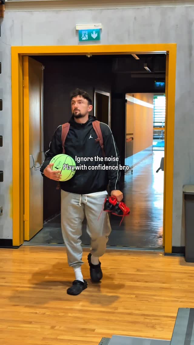 Instagram post by @sebogondur1 for INTERSPORT. Caption reads: Playing with confidence will give you what you....