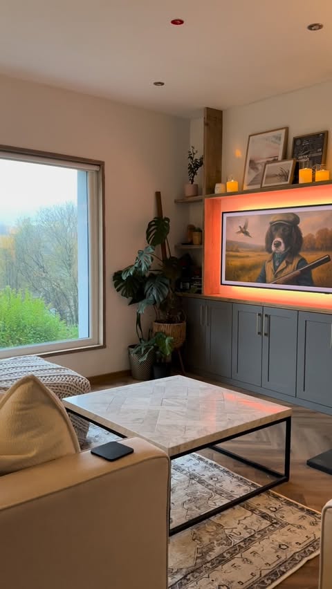 Instagram post by @2flats1house for Kukoon Rugs. Caption reads: [...] girly 👩🏼‍💻

Rug kindly gifted @kukoonrugs....