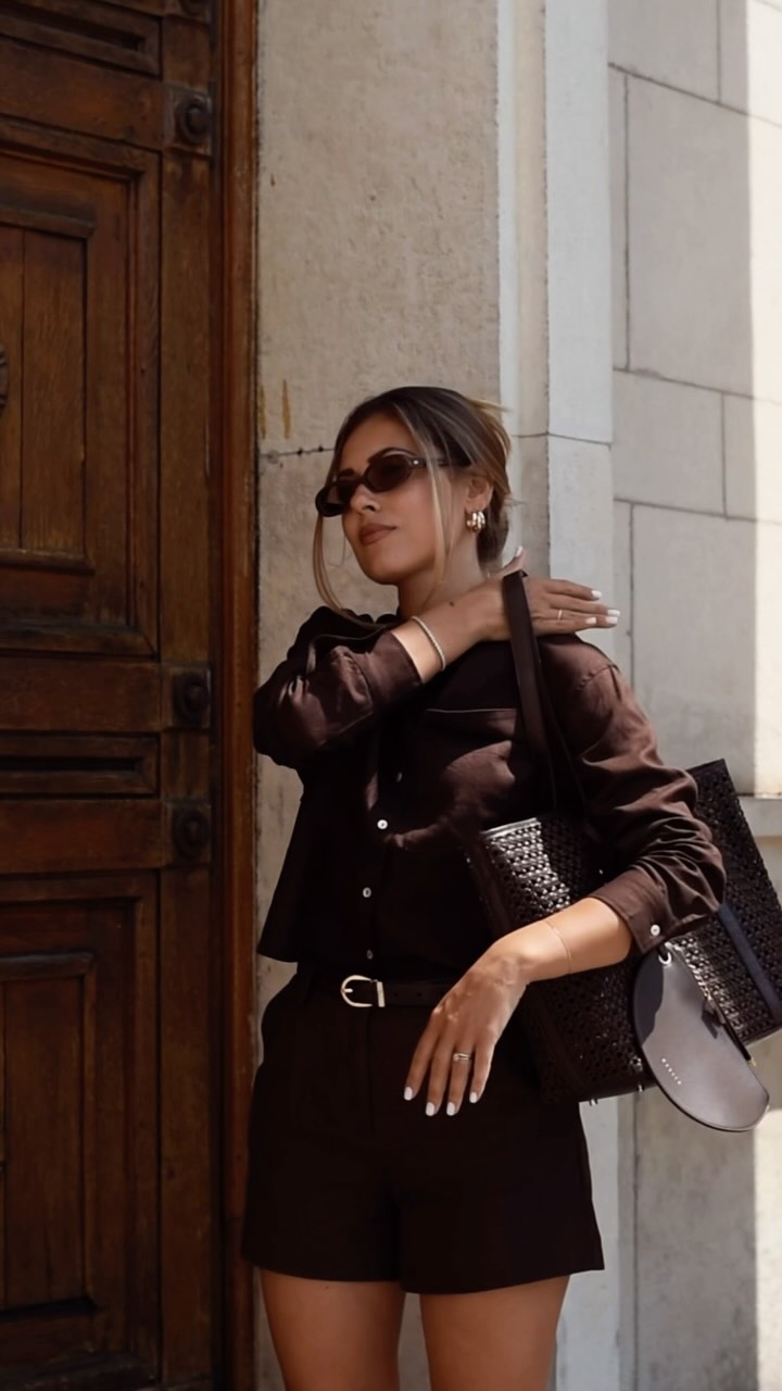 Instagram post by @deninamartin for MOHITO. Caption reads: [...] brown is the new black? 🤎 Total look:....