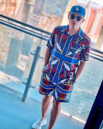 Instagram post by @anthonyserpas for MARKET. Caption reads: [...] vibes don't go with my outfit.....