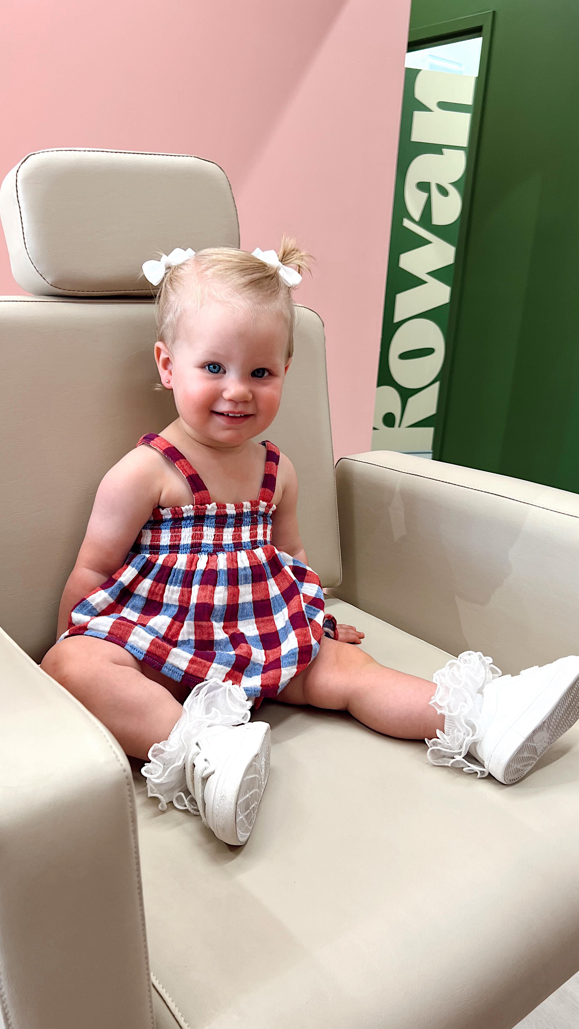 Instagram post by @kyliefilotto for Rowan. Caption reads: 10/10 experience with @heyrowan getting Isla’s....