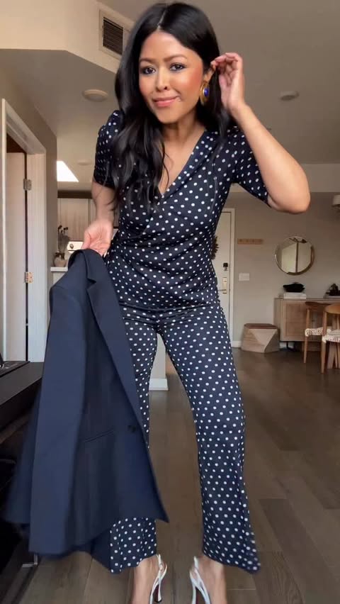 Instagram post by @walkinwonderland for Ann Taylor. Caption reads: Work or Play @anntaylor ‘s got you! // Comment....