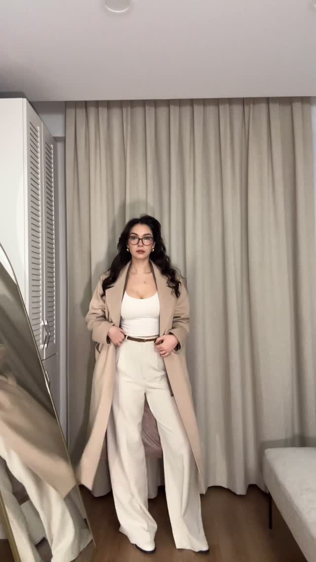 Instagram post by @denizesensu for Nine West. Caption reads: Yarın da adliye vlog geliyor 💕....