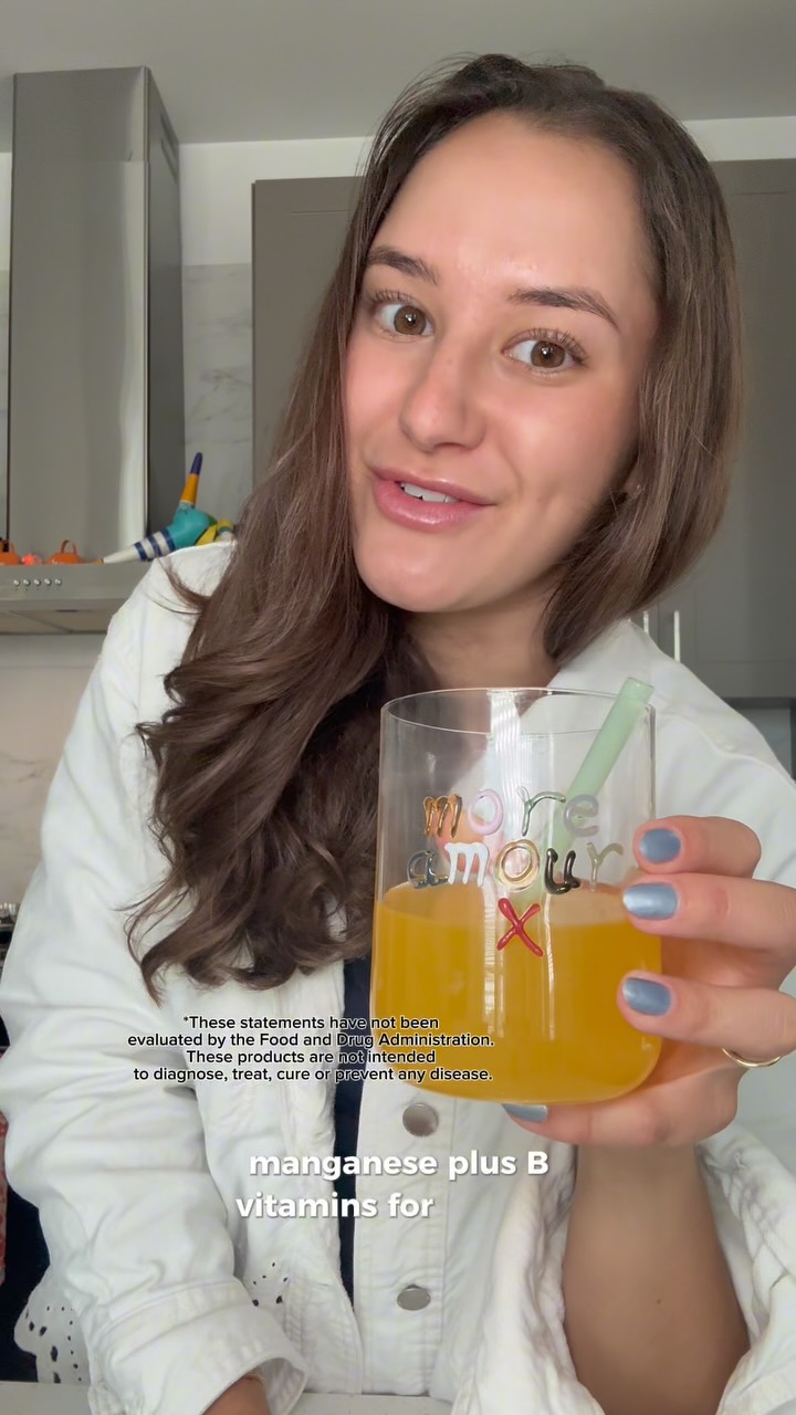 Instagram post by @antoniapassalacqua for Emergen-C. Caption reads: #ad Between work, marathon training, and prepping....